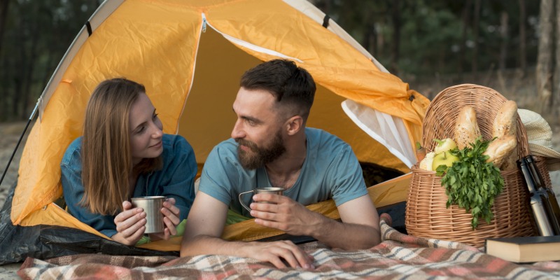 Romantic Camping Getaway Guide: Romantic Camping Tips and Ideas for Couples