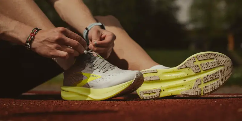Brooks vs New Balance Shoes with Rollbar Technology